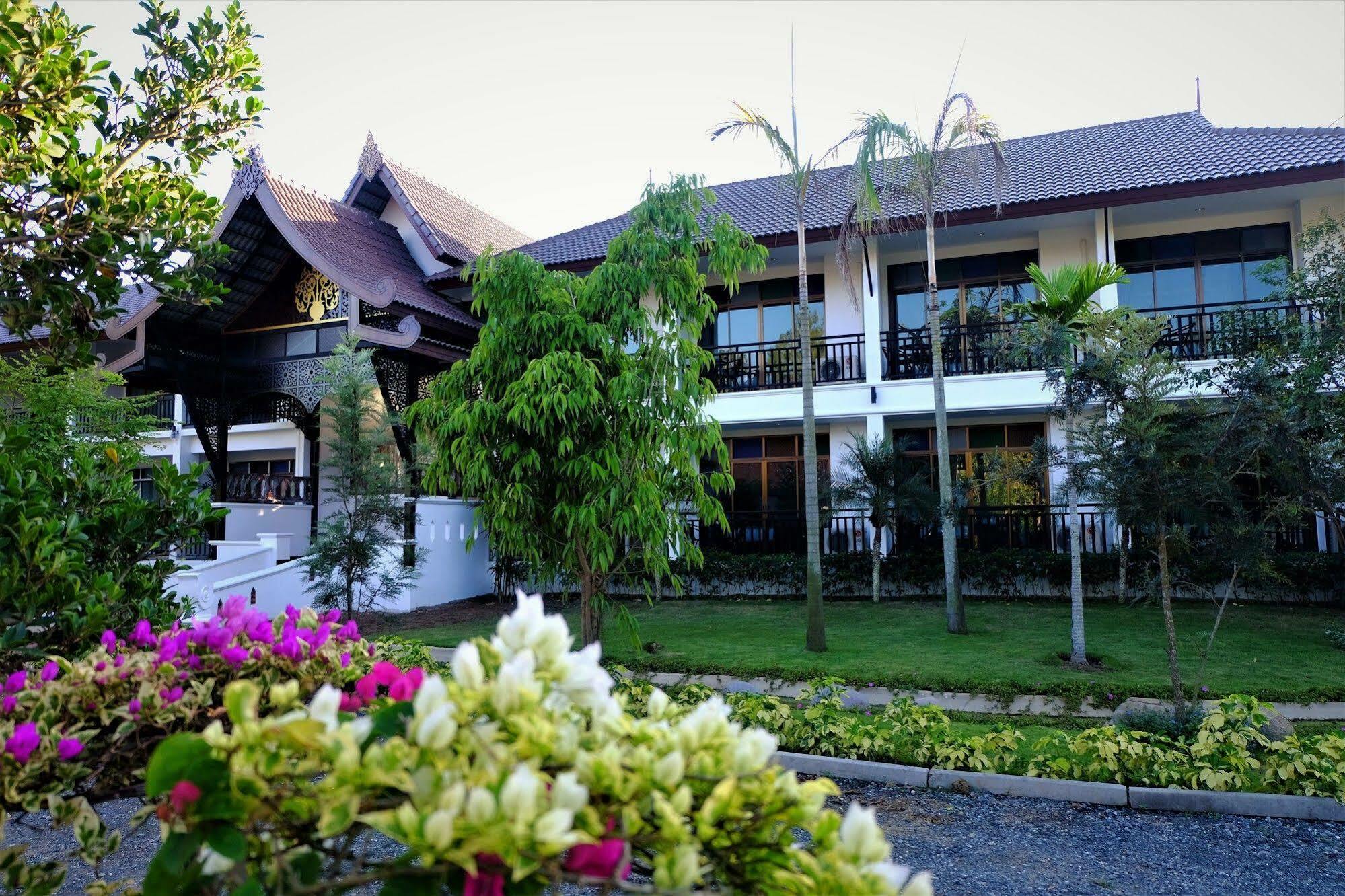 Radateeree Resort Чиангмай Екстериор снимка